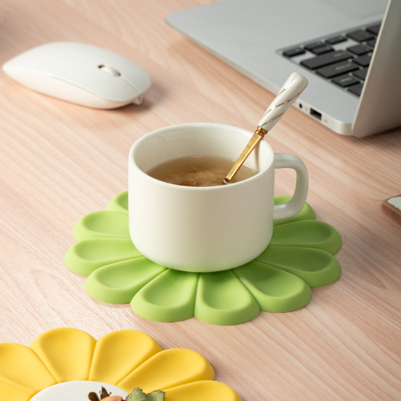Daisy Flower Silicone Placemat Insulation Kitchen Decor
